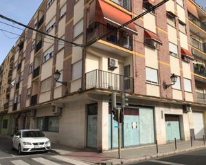 Local Comercial a Rocafort. Propiedad de banco