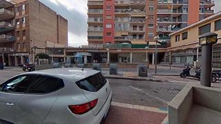 Flat  Carrer abat llort. Valls, (tarragona). "okupado" (no se puede visitar ni hipotecar)