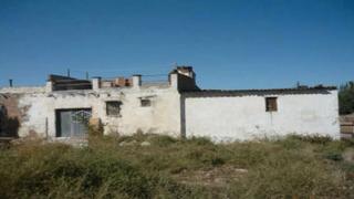 Casa  Partida mariola. Lleida (lérida). "okupado" (no se puede visitar ni hipotecar).