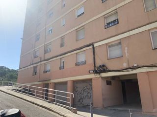 Pis  Carrer folch i torres. Rubí (barcelona). sin posesión (no se puede visitar ni hipotecar