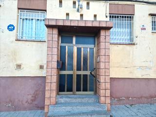 Pis  Plaça de les termes. Sabadell (barcelona). sin posesión (no se puede visitar ni hipot