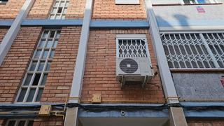 Appartement  Carrer del bruc. Cornellà de llobregat (barcelona). sin posesión (no se puede vis
