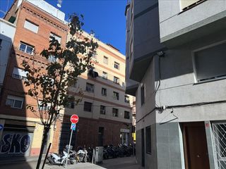 Pis  Avinguda nord. Hospitalet de llobregat, l´ (barcelona). sin posesión (no se pue