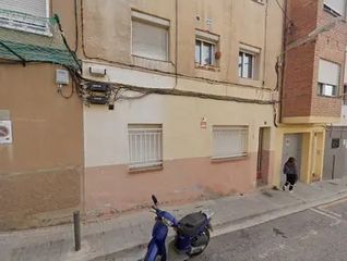 Flat  Carrer de bonavista. Badalona (barcelona). sin posesión “ocupado” (no se puede visita