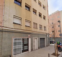 Pis a Carrer de Travau