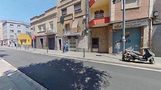 Appartement  Carrer llobregat. Hospitalet de llobregat (l) (barcelona). "okupado" (no se puede