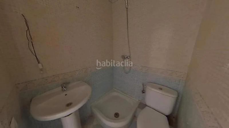 Foto 36af2893-4002-4e97-86b3-7b0e7f25fd04. Piso hospitalet de llobregat (l) (barcelona). "okupado" (no se puede visitar ni hipotecar). en Hospitalet de Llobregat (L´)