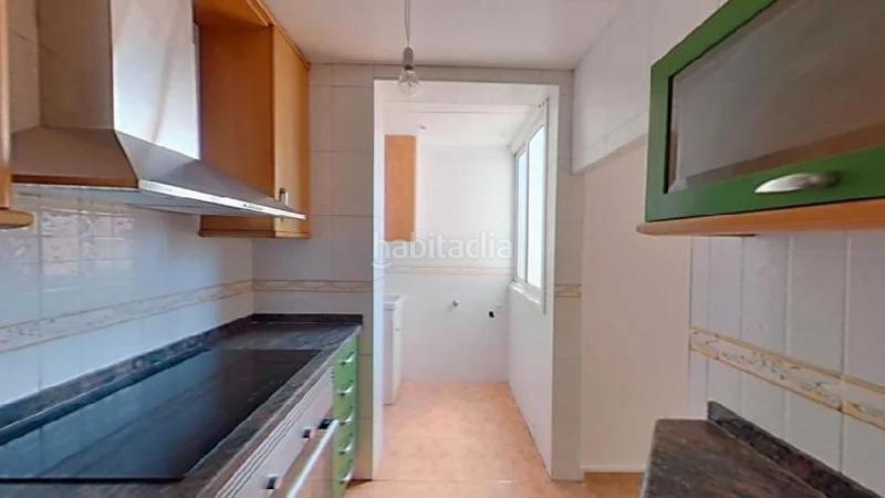 Foto 710f6d68-6d5f-4f82-9792-467c35a6ac43. Piso hospitalet de llobregat (l) (barcelona). "okupado" (no se puede visitar ni hipotecar). en Hospitalet de Llobregat (L´)