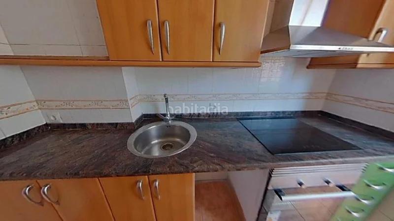 Foto 9dd3200f-baf1-4c46-ba1d-4b16d11de29f. Piso hospitalet de llobregat (l) (barcelona). "okupado" (no se puede visitar ni hipotecar). en Hospitalet de Llobregat (L´)