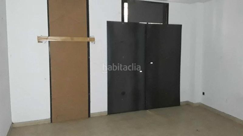 Foto fd1676a3-b47f-4a3b-a87f-9f1c4bd4e171. Piso (barcelona). "okupado" (no se puede visitar ni hipotecar). en Manresa