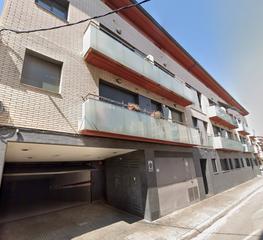 Pis  Carrer de sant gaietà. Rubí (barcelona). "okupado" (no se puede visitar ni hipotecar).