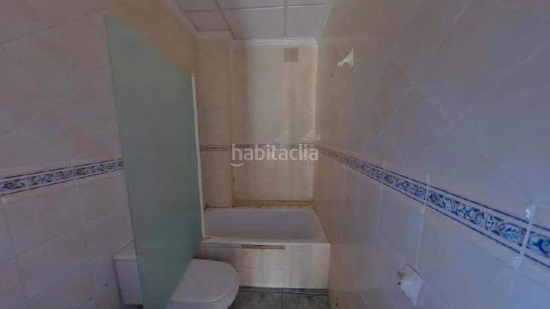Foto 5152c294-4ef1-425d-99b5-be33132a7d66. Piso (alicante). "okupado" (no se puede visitar ni hipotecar). en Villena