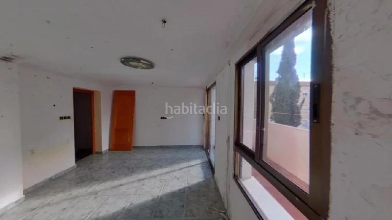 Foto 78263ec6-1411-4849-80f6-b8b69233e21e. Piso (alicante). "okupado" (no se puede visitar ni hipotecar). en Villena