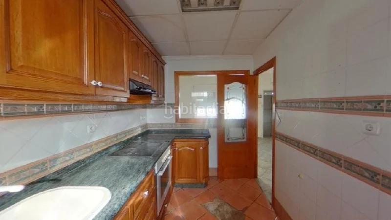 Foto ff91f3d4-ffb8-4e1c-80b7-8cdae45e5fd1. Piso (alicante). "okupado" (no se puede visitar ni hipotecar). en Villena