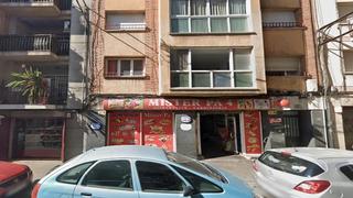 Appartement  Carrer ramon llull. Sant boi de llobregat (barcelona). sin posesión “ocupado” (no se