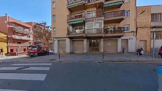 Pis  Carrer de la garrotxa. Mataró (barcelona). "okupado" (no se puede visitar ni hipotecar)