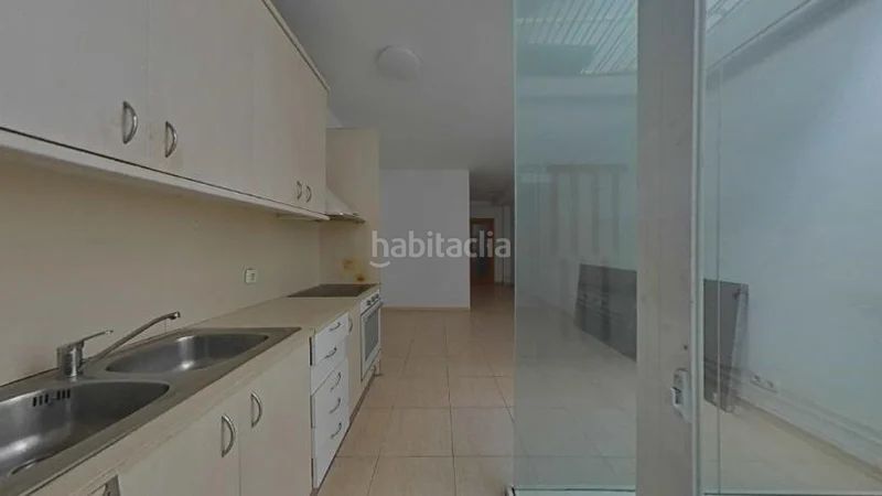 Foto 0ebfdc94-1018-4017-8b2f-dbae85cb88b5. Pis a La Salut Badalona