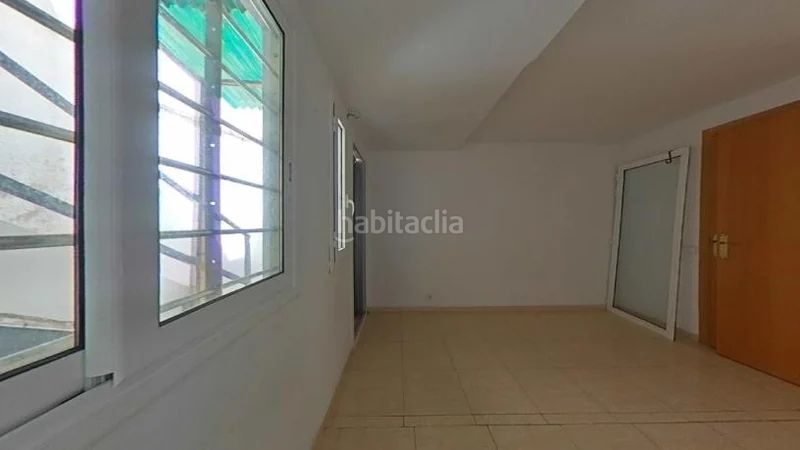Foto c530edd8-7b1d-4576-9287-9d45f75a4b08. Pis a La Salut Badalona