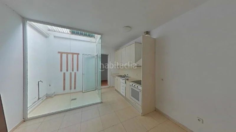 Foto cc2f26be-f3eb-43a5-9e23-c50391485014. Pis a La Salut Badalona
