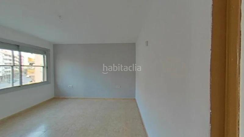 Foto 5463d340-8dc1-4f31-84ae-d89bcbf3be4e. Piso (barcelona). "okupado" (no se puede visitar ni hipotecar). en Mataró
