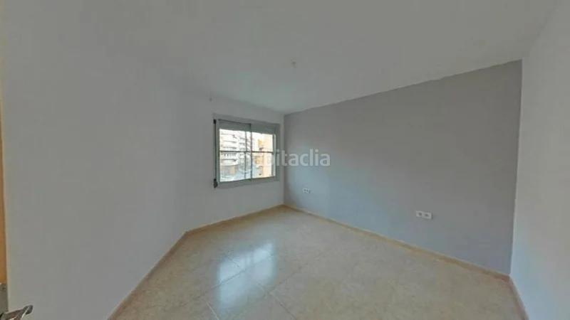 Foto b5733109-1ac9-4104-9452-ae28d6f50978. Piso (barcelona). "okupado" (no se puede visitar ni hipotecar). en Mataró