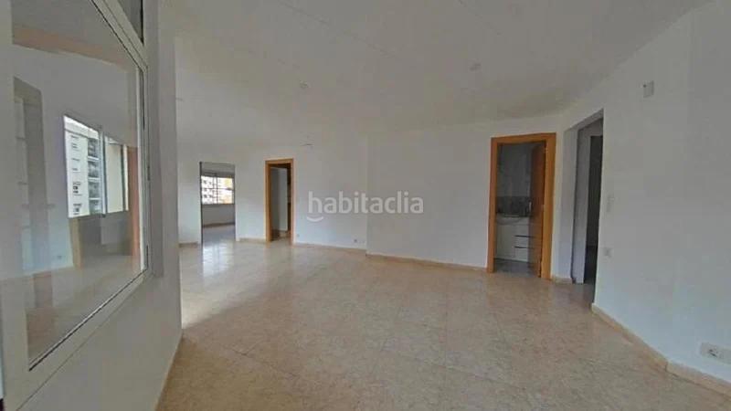 Foto def66cbe-b6e7-490a-b191-afce93685fd6. Piso (barcelona). "okupado" (no se puede visitar ni hipotecar). en Mataró