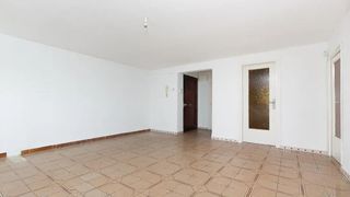Pis  Polígon merinals. Sabadell (barcelona). "okupado" (no se puede visitar ni hipoteca