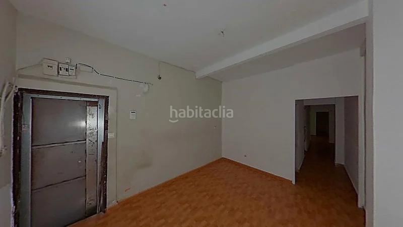 Foto 47948ba3-0b19-4c23-b659-63ba684c1091. Piso (). "okupado" (no se puede visitar ni hipotecar). en Sevilla