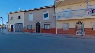 Casa  Calle comandante garcía pintado. Mengíbar (jaén). "okupado" (no se puede visitar ni hipotecar).