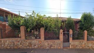 Xalet  Calle 2. Carpio (el) (córdoba). sin posesión “ocupado” (no se puede visit