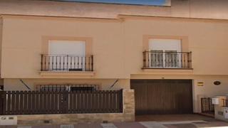 Casa adossada  Calle mar caspio. Adra (almería). sin posesión “ocupado” (no se puede visitar ni h