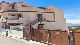 Etagenwohnung  Calle castillejo. Cogollos de la vega (granada). sin posesión “ocupado” (no se pue
