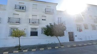 Aparcament cotxe  Avenida anticoli-corrado. Arcos de la frontera (cádiz). sin posesión “ocupado” (no se pued