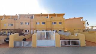 Casa adossada  Calle polca majorera. Antigua (las palmas de gran canaria). sin posesión “ocupado” (no