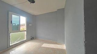 Appartement  Carrer mas pellicer. Reus (tarragona). "okupado" (no se puede visitar ni hipotecar).