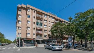 Flat  Passeig comte de vilardaga. Sant feliu de llobregat (barcelona). "okupado" (no se puede visi