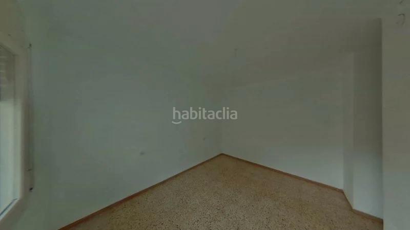 Foto 173bd192-dc58-4f8e-8bb3-e848744846b4. Piso (gerona). "okupado" (no se puede visitar ni hipotecar). en Figueres