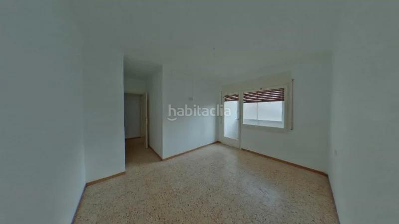 Foto 1f862507-af33-484a-919e-23cd67c0be70. Piso (gerona). "okupado" (no se puede visitar ni hipotecar). en Figueres