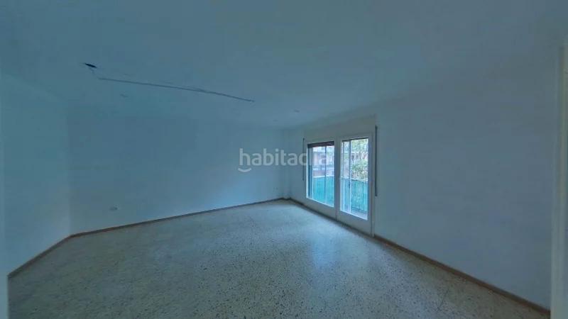 Foto 7e02ed70-fdc5-42d1-b4c2-4538fafbc8ac. Piso (gerona). "okupado" (no se puede visitar ni hipotecar). en Figueres