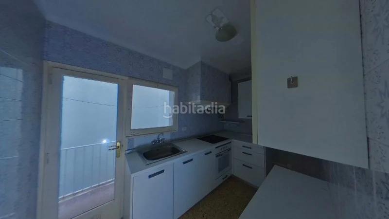 Foto 9e4c941f-6548-41a5-9e0d-f71868db88e9. Piso (gerona). "okupado" (no se puede visitar ni hipotecar). en Figueres