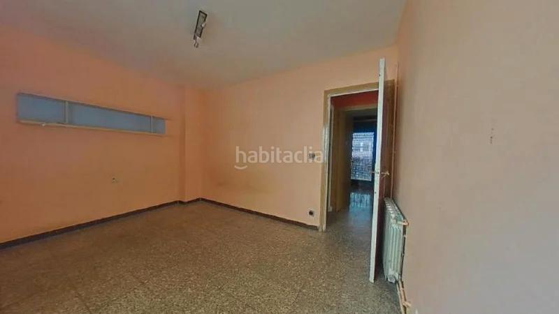 Foto 1cd7fdf8-ce98-4f96-8d09-ae35488066ee. Piso (barcelona). "okupado" (no se puede visitar ni hipotecar). en Mataró