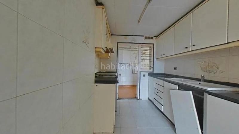 Foto 8cdc9aae-52cb-4c77-9560-b4a604d49109. Piso (barcelona). "okupado" (no se puede visitar ni hipotecar). en Mataró