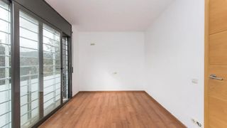 Chalet  Carrer de la morera. Sant pere de vilamajor (barcelona). "okupado" (no se puede visit