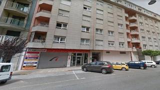 Pis  Avenida de rosalía de castro. Ribadeo (lugo). sin posesión “ocupado” (no se puede visitar ni h