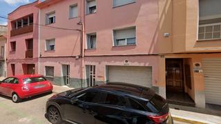 Pis  Carrer de la unió. Salt (gerona). en rentabilidad (se vende alquilado, no se puede