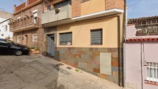 Appartement  Carrer tajo. Blanes (gerona). en rentabilidad (se vende alquilado, no se pued