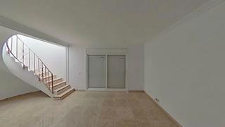 Casa  Carrer pení. Castelló d´empuries (gerona). en rentabilidad (se vende alquilad