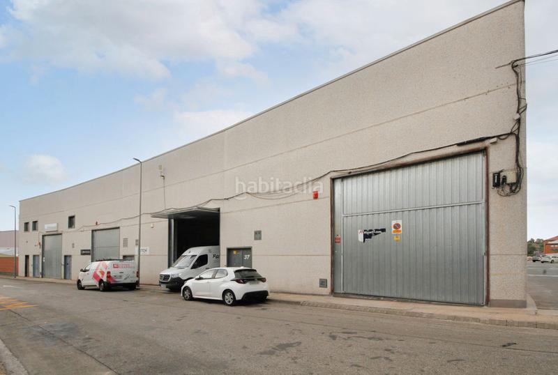 Foto 09c5fbbb-31a8-40ce-ad3d-d92b0f621c9b. Nave industrial (barcelona ). "okupado" (no se puede visitar ni hipotecar). en Terrassa