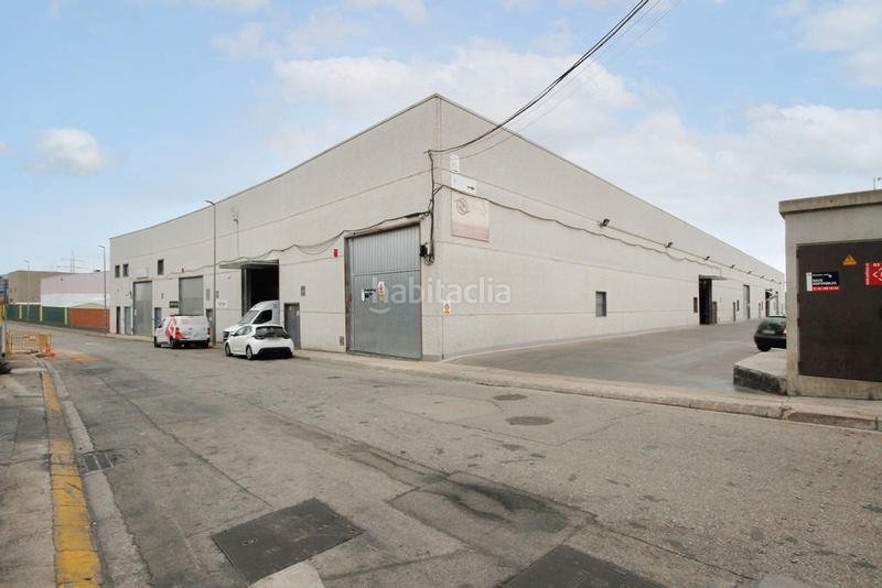 Foto cc581d08-64df-49aa-bc92-8565f7192257. Nave industrial (barcelona ). "okupado" (no se puede visitar ni hipotecar). en Terrassa