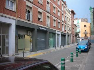 Local Comercial  Carrer de l'era d'en coma. Manresa (barcelona). en rentabilidad (se vende alquilado, no se